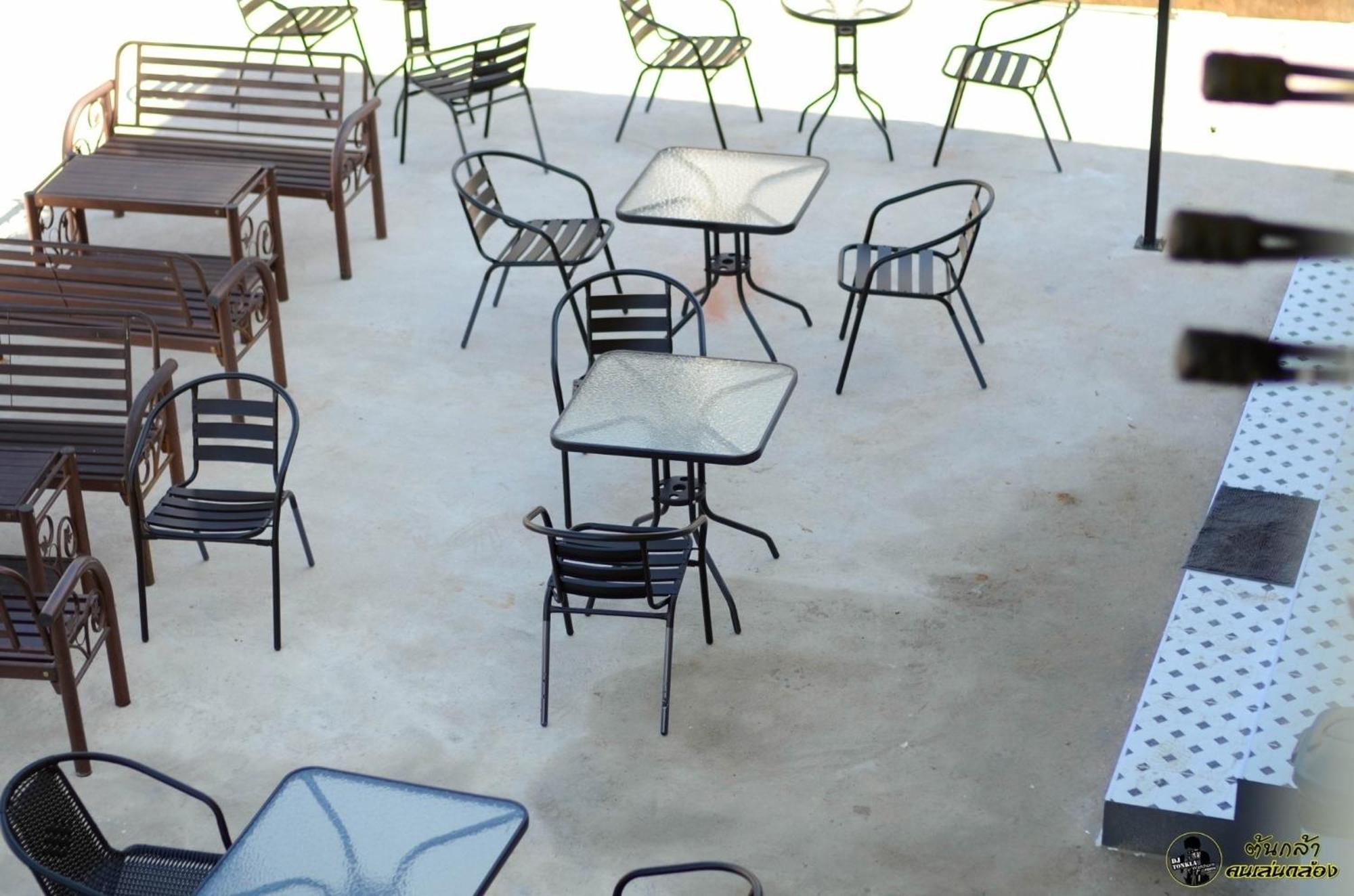 แอ่ว-ดีld Hotel&Residences Ngao Extérieur photo