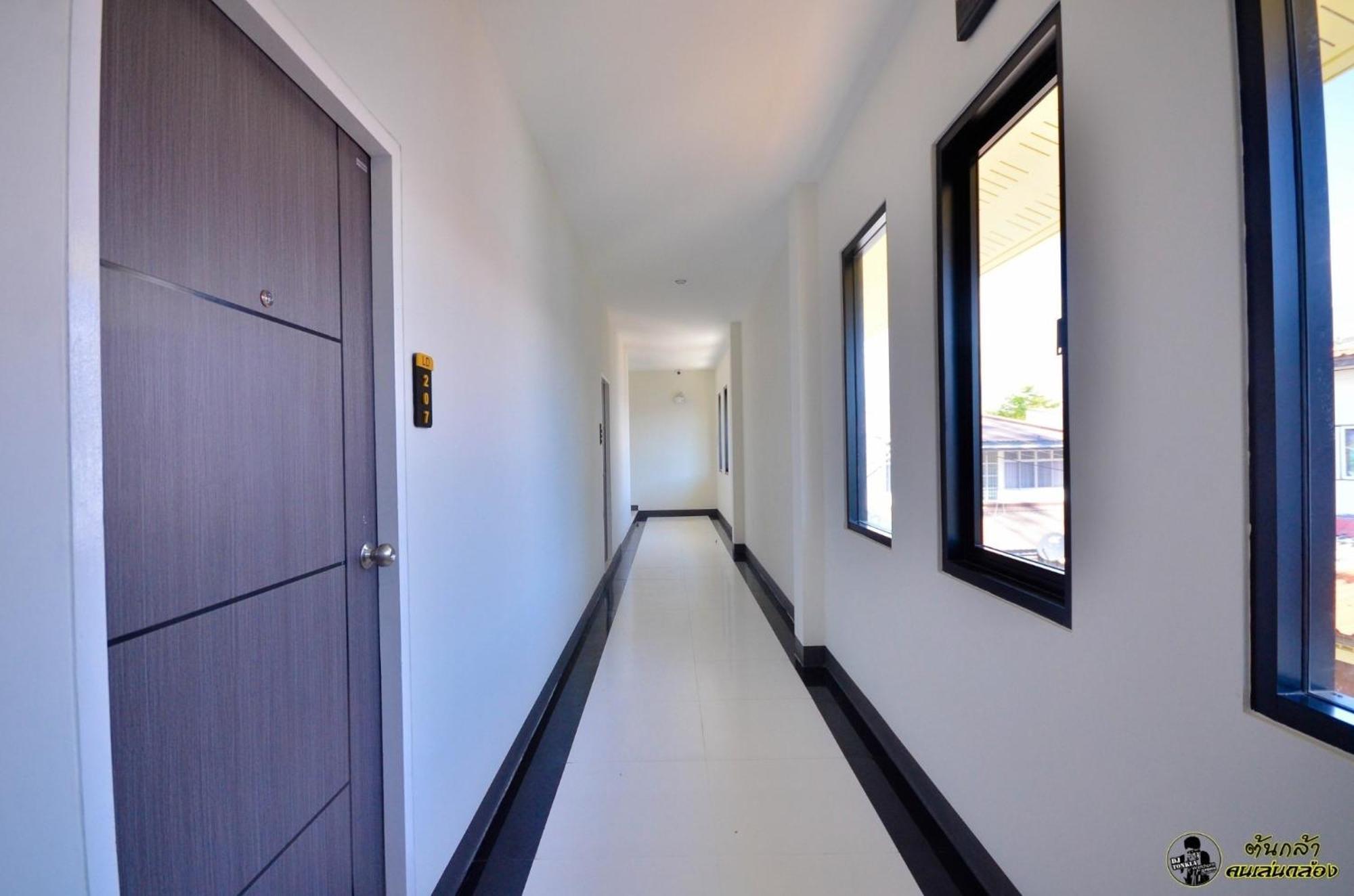 แอ่ว-ดีld Hotel&Residences Ngao Extérieur photo