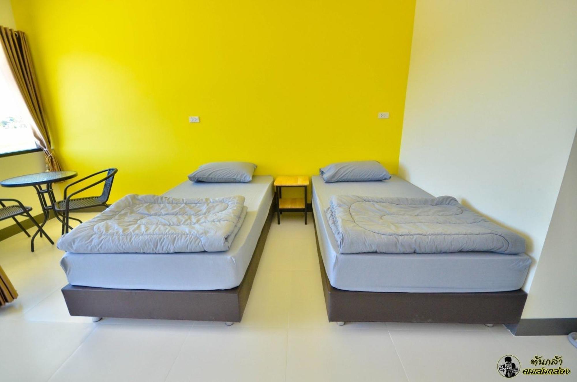 แอ่ว-ดีld Hotel&Residences Ngao Extérieur photo