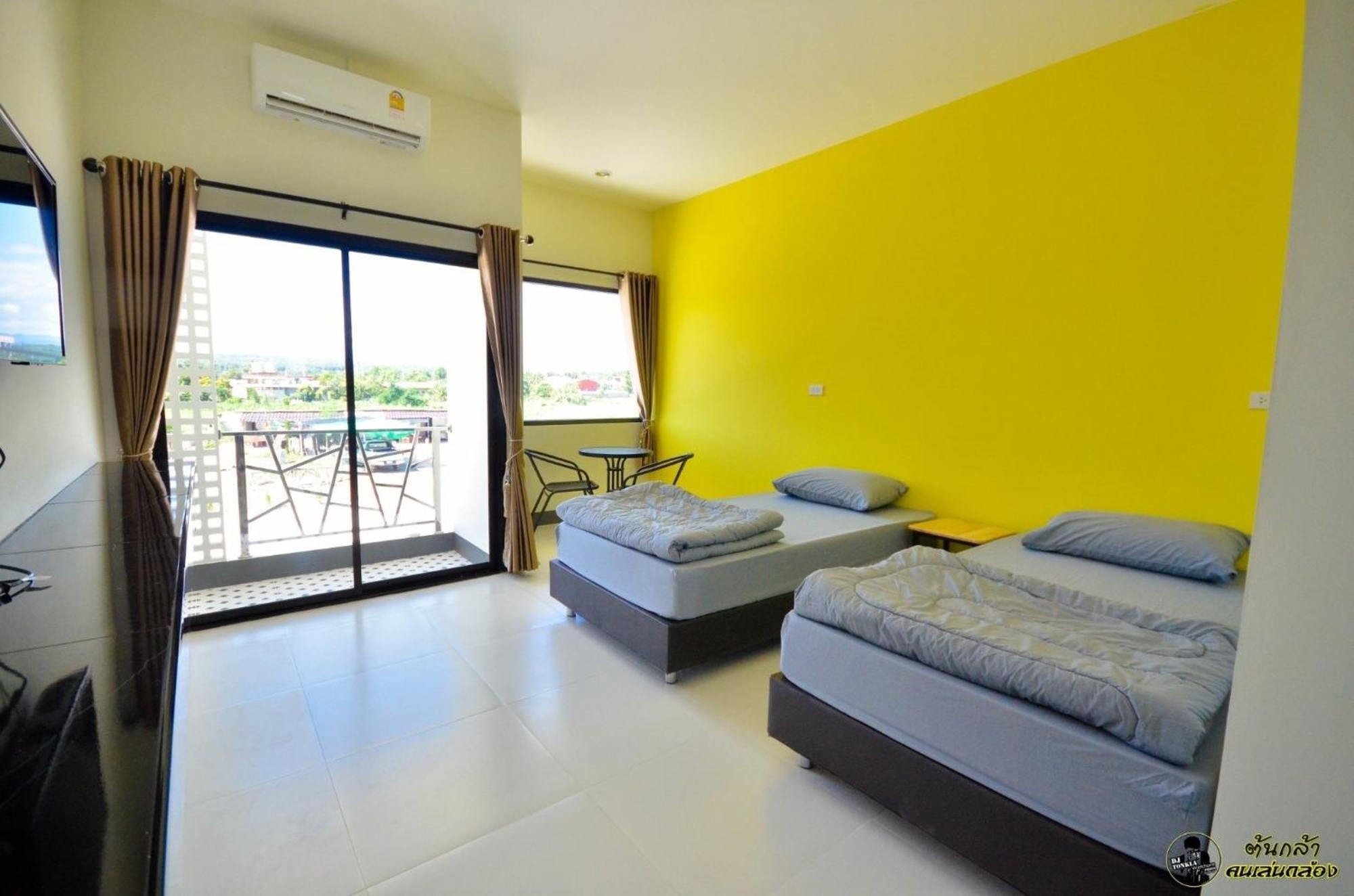 แอ่ว-ดีld Hotel&Residences Ngao Extérieur photo