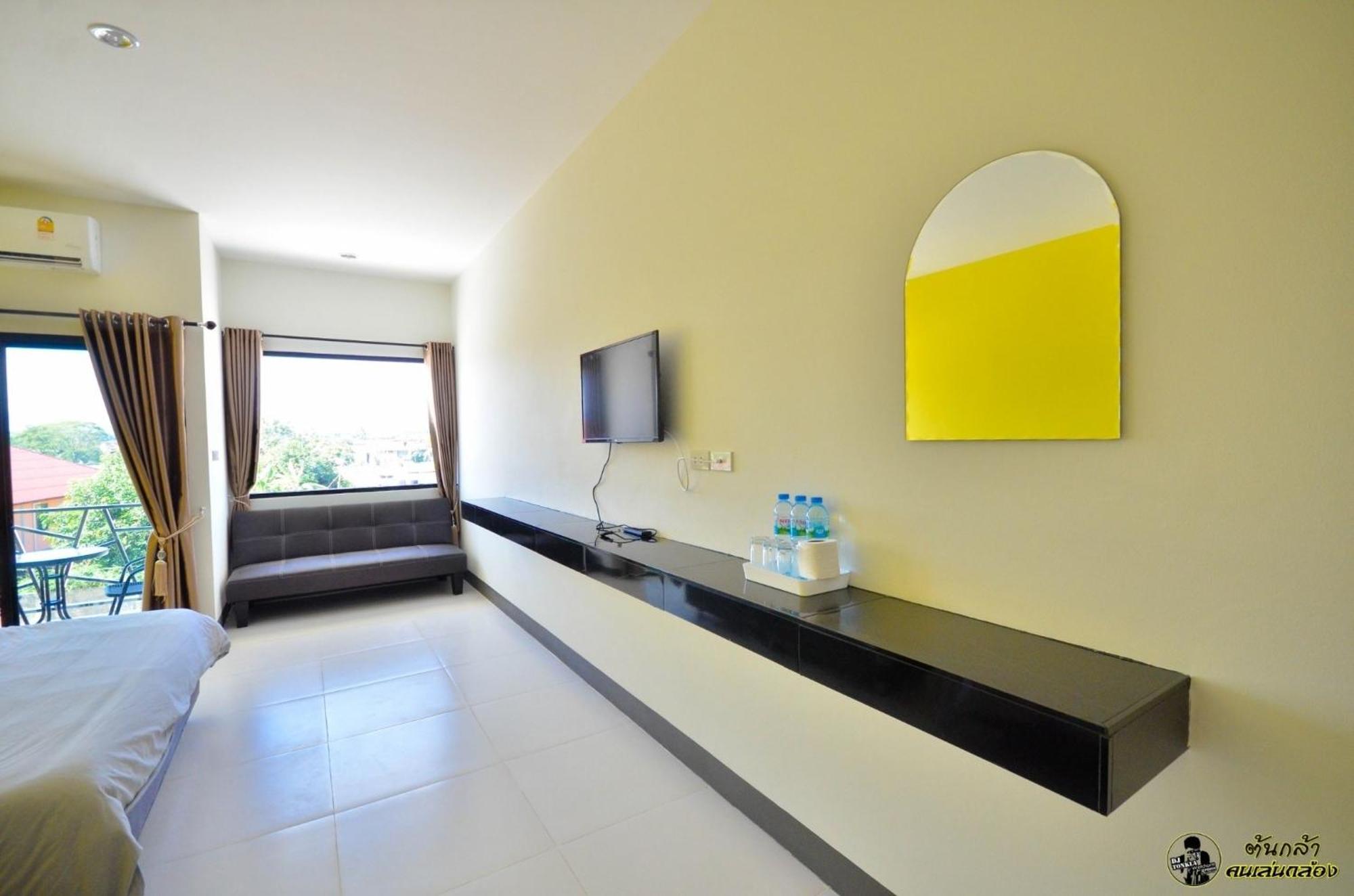แอ่ว-ดีld Hotel&Residences Ngao Extérieur photo