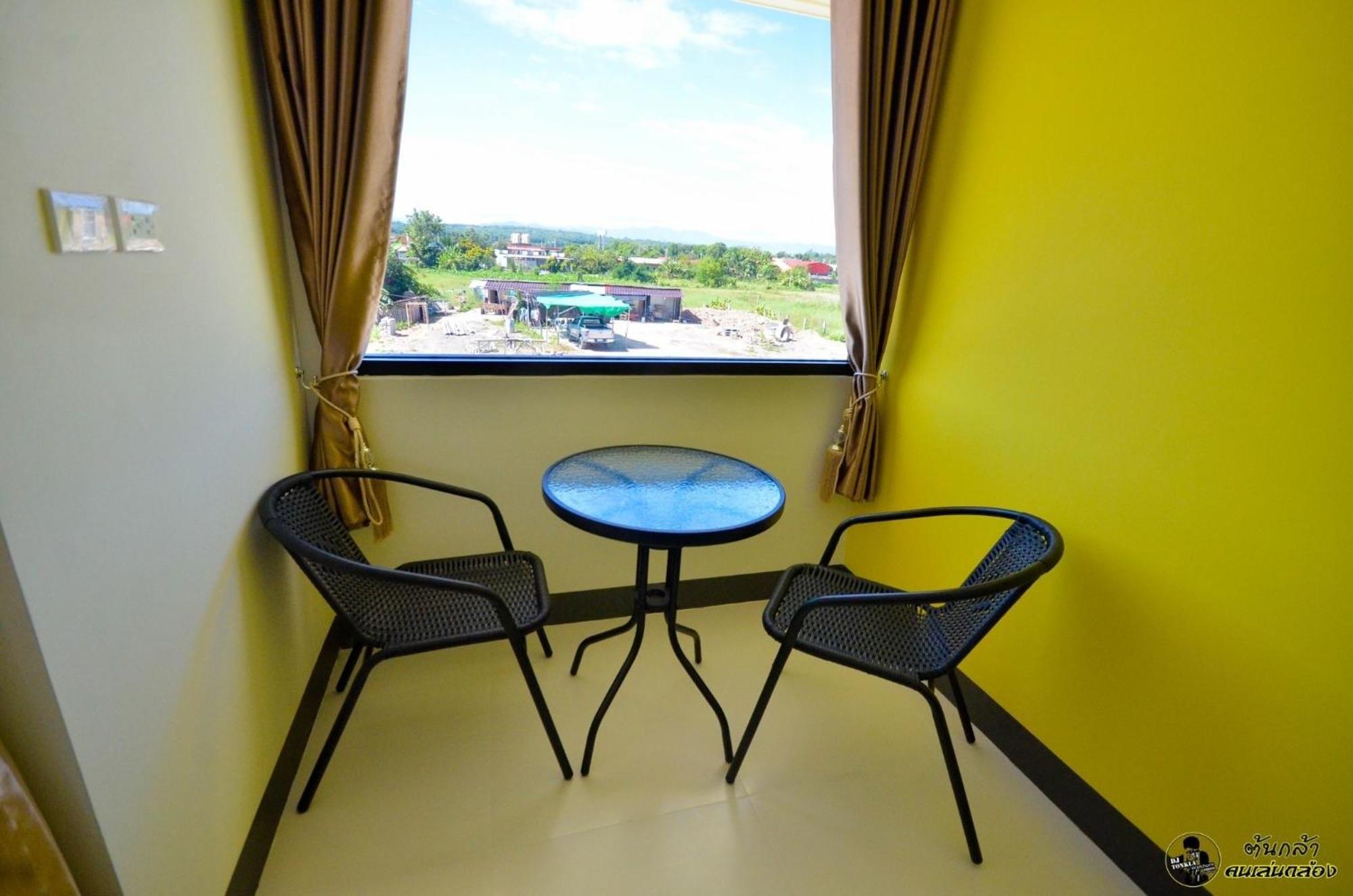 แอ่ว-ดีld Hotel&Residences Ngao Extérieur photo