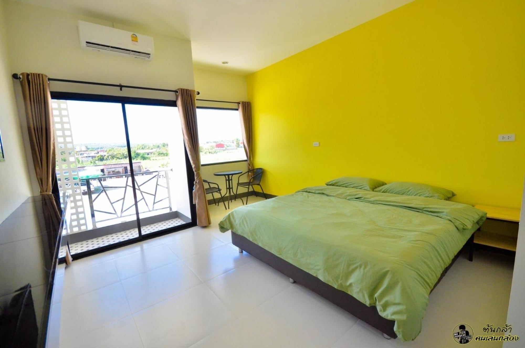 แอ่ว-ดีld Hotel&Residences Ngao Extérieur photo