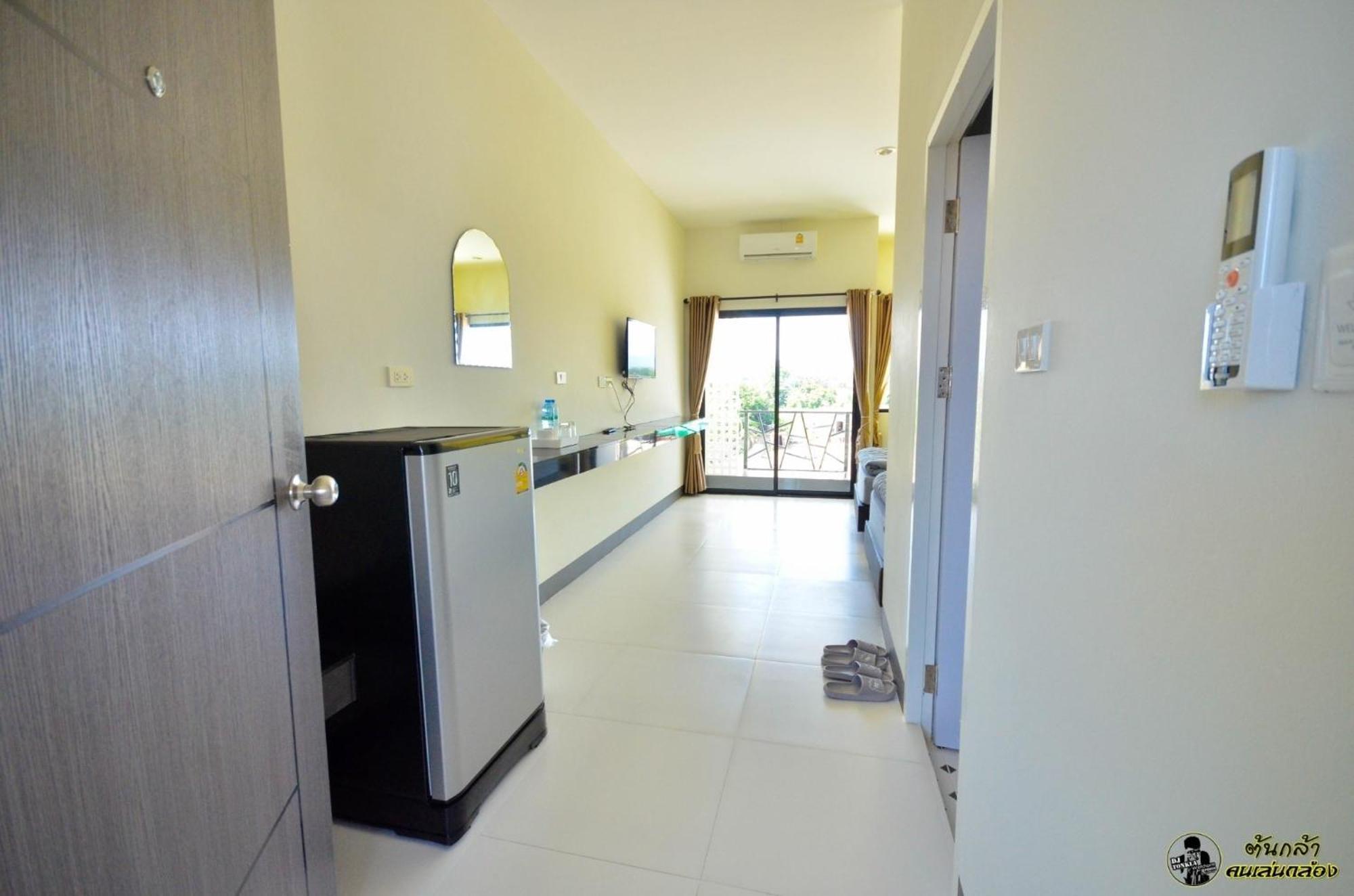 แอ่ว-ดีld Hotel&Residences Ngao Extérieur photo