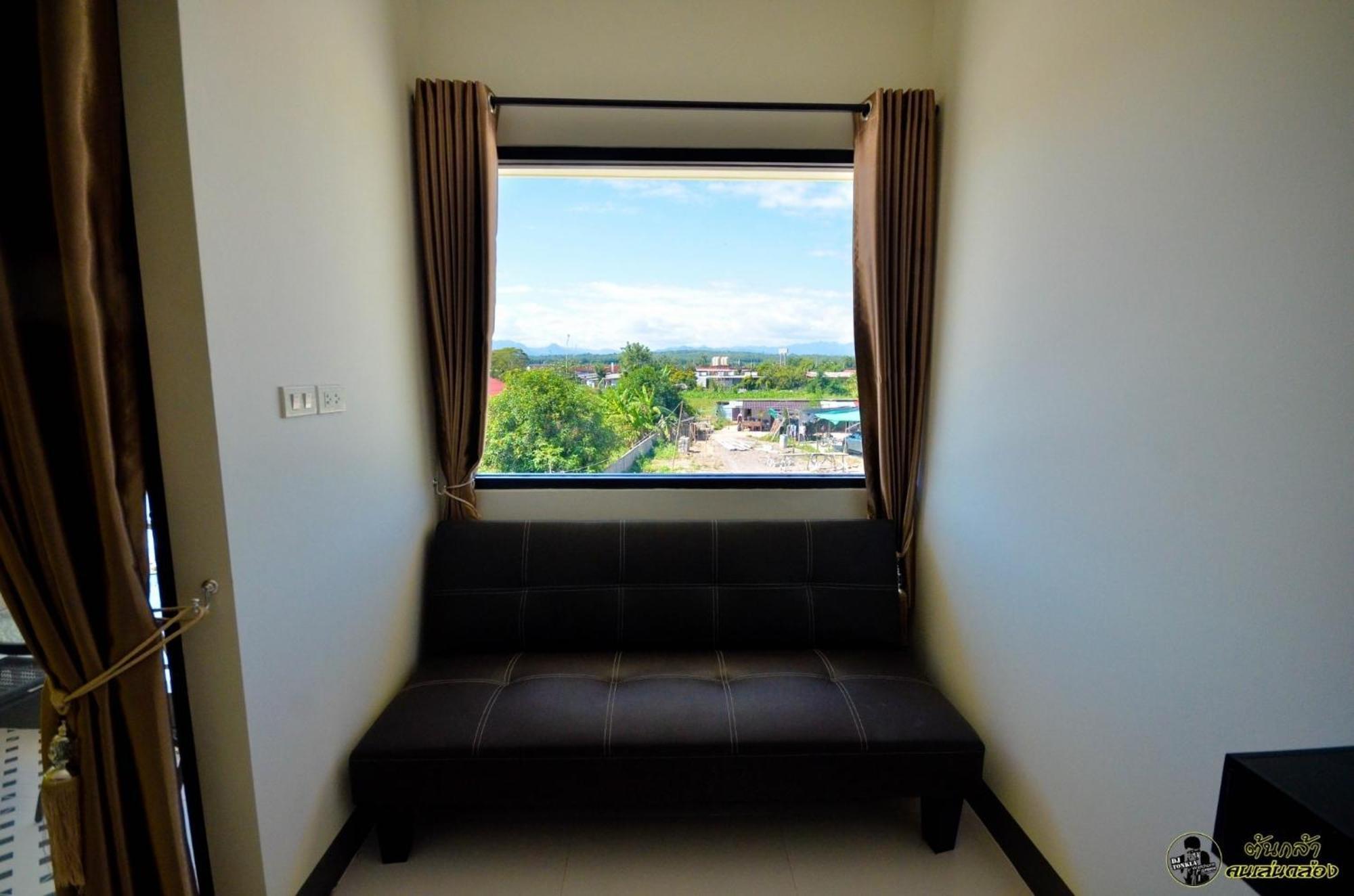 แอ่ว-ดีld Hotel&Residences Ngao Extérieur photo