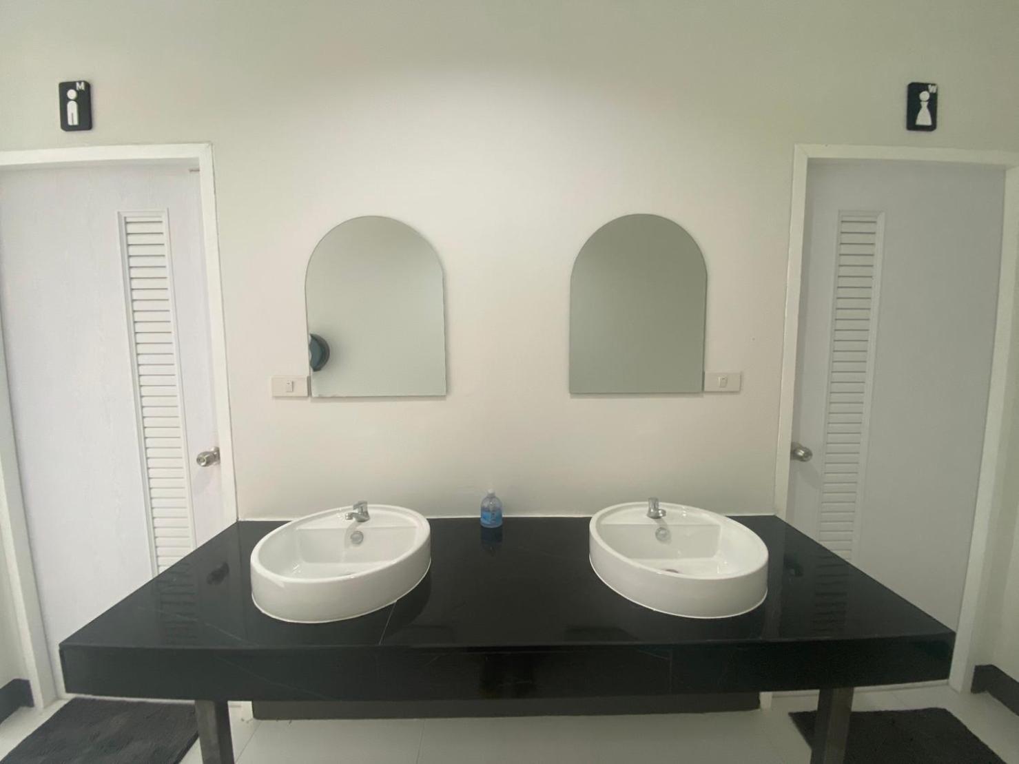 แอ่ว-ดีld Hotel&Residences Ngao Extérieur photo
