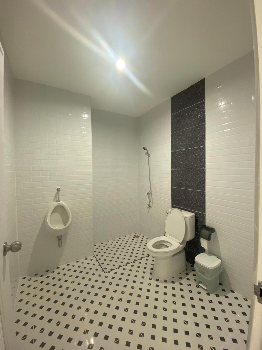 แอ่ว-ดีld Hotel&Residences Ngao Extérieur photo