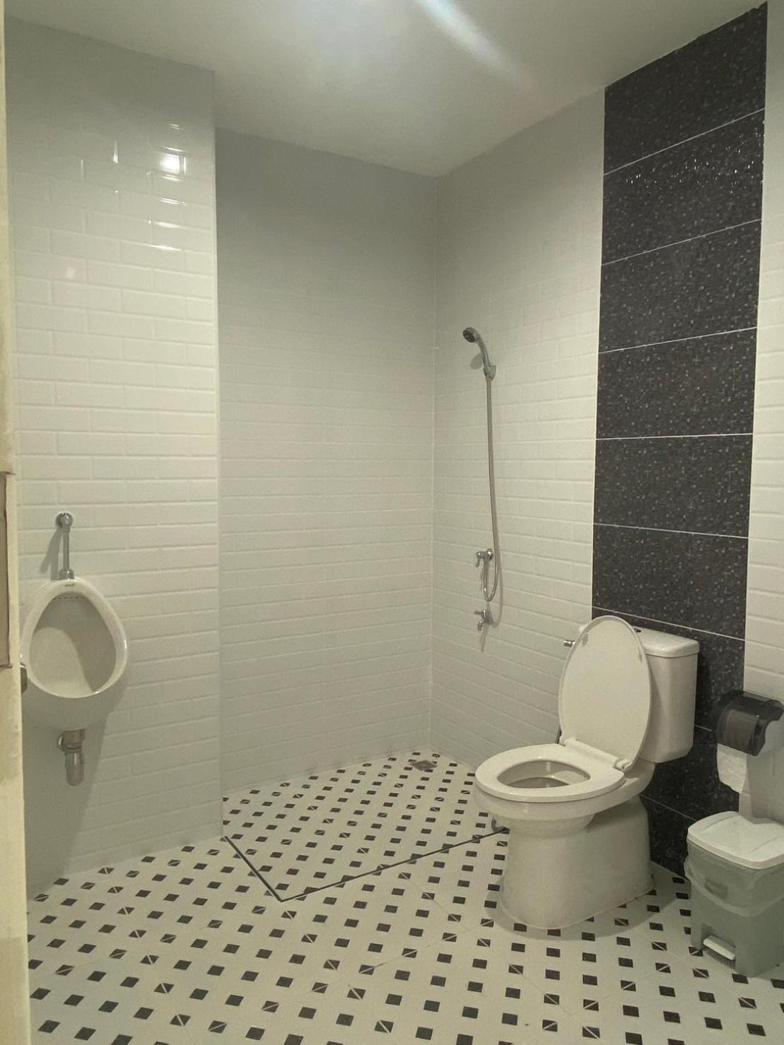 แอ่ว-ดีld Hotel&Residences Ngao Extérieur photo